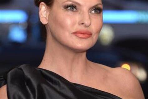 Linda Evangelista Rivela Ho Avuto Due Volte Il Cancro Dal