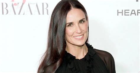 El envejecimiento ha pasado por ella Cómo luce Demi Moore a sus 61 años en bikini es noticia