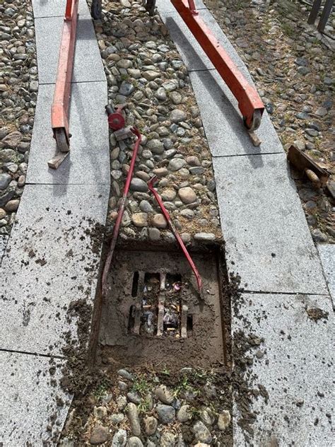 Pulizia Di Tombini E Caditoie Settimanale Lancora