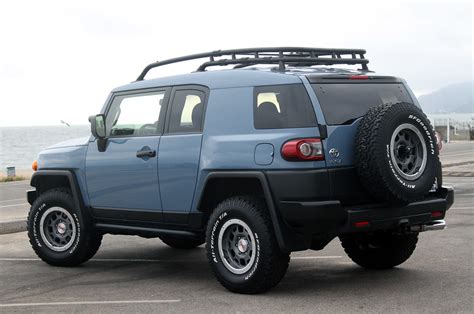 Toyota Fj Cruiser Information And Photos Momentcar