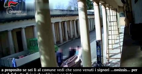 Il Cimitero Di Cittanova Nella Mani Del Racket Salme Distrutte E