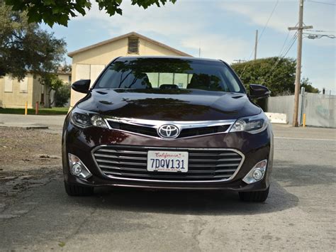 Toyota Avalon improves its looks and luxe (pictures) - CNET