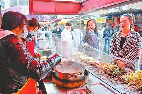 天水麻辣烫火爆 带动甘肃多地跃升为热门旅游城市 甘肃旅游 中国甘肃网