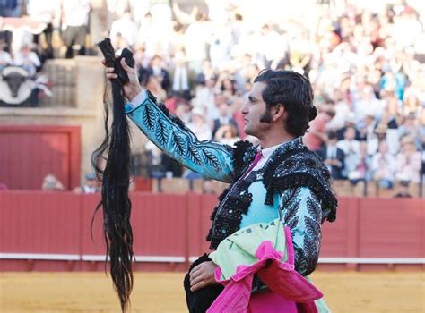 Morante Que Regal El Rabo A Rafael De Paula Toma El Testigo De Ruiz