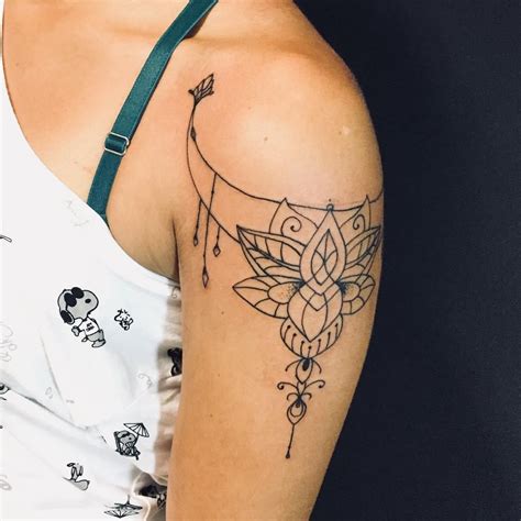 Tatuagem Mandala Linhas Finas No Braço Tatuagem Feminina Super