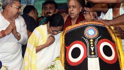 Hooghly Mamata Greeted With Jai Shri Ram Slogan At Rath Yatra Event