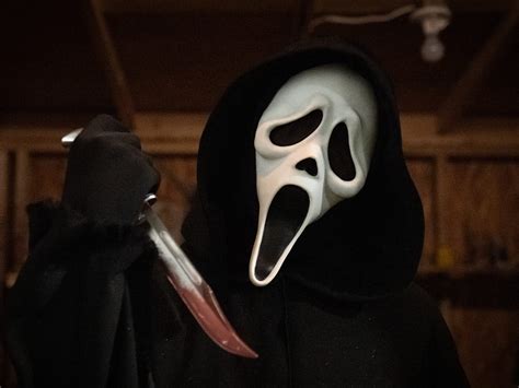 Film Review: Scream — Strange Harbors