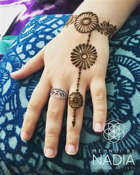 Short Mehndi Design Ideas That Will Make You The Star Of The Show