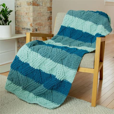 Free Knitting Pattern for a Twisted Stitch Blanket - Knitting Bee