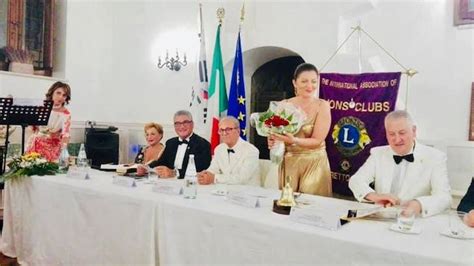 Passaggio Della Campana Al Lions Club Lamezia Host