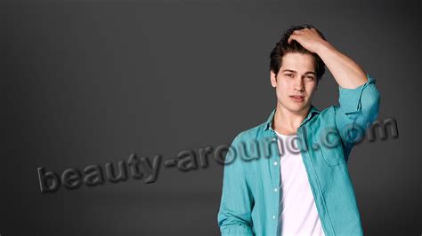 Cagatay Ulusoy Biography Filmography Private Life Photos