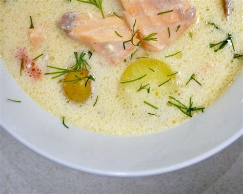 Creamy Salmon Soup - Kimmi Katte