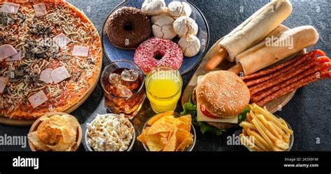 Alimentos Que Aumentan El Riesgo De Cáncer Comida Chatarra Fotografía De Stock Alamy