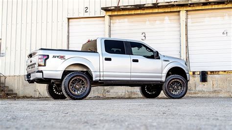 Weld Racing Adds Some Flare To This F150 Youtube