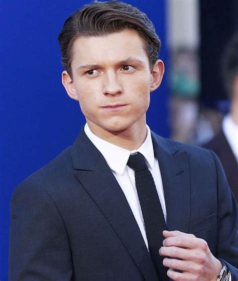 tom holland biography age height girlfriend  mrdustbin