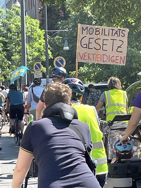 Manja Schreiner Radwege St Ren Den Rasenden Status Quo Changing Cities