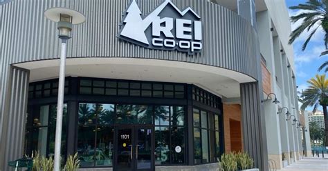 REI Camping Gear Is Up to 60% Off Right Now - Men's Journal