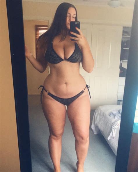 8 Hot Sexy Janet Fielding Bikini Pics