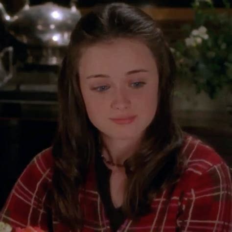 Gilmore Girls Season Lq Icons Pfp Rory Gilmore In Rory Gilmore