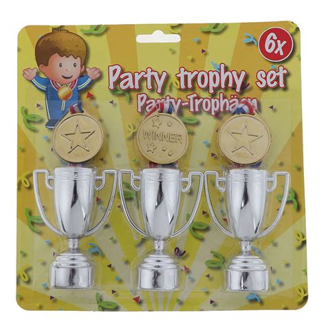 3pcs Gold Plastic Winners Medals 3 Plastic Trophy Toys For Kids Party