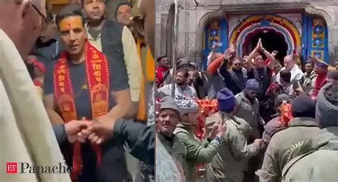 Divine Intervention Akshay Kumar Visits Kedarnath Temple In