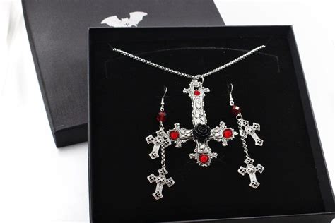 Gothic crosses jewellery set red - Steamretro