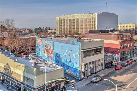 Landmark Uptown Oakland Club Building On The Market