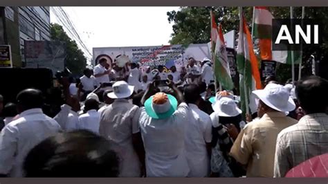 Kerala Congress Protest March Turns Violent As Police Use Water