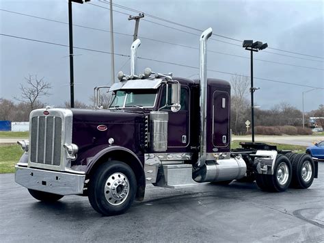 Peterbilt 389 Flat Top