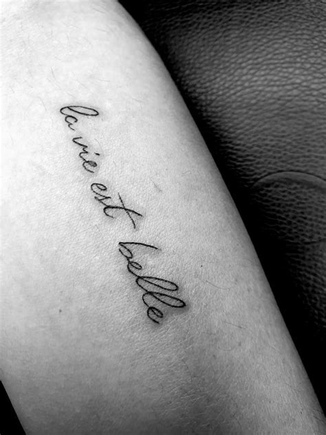 La Vie Est Belle Belle Tattoo Minimal Tattoo La Vie Est Belle Tattoo