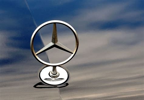 Mercedes-Benz Luxembourg being bought by Swiss Merbag