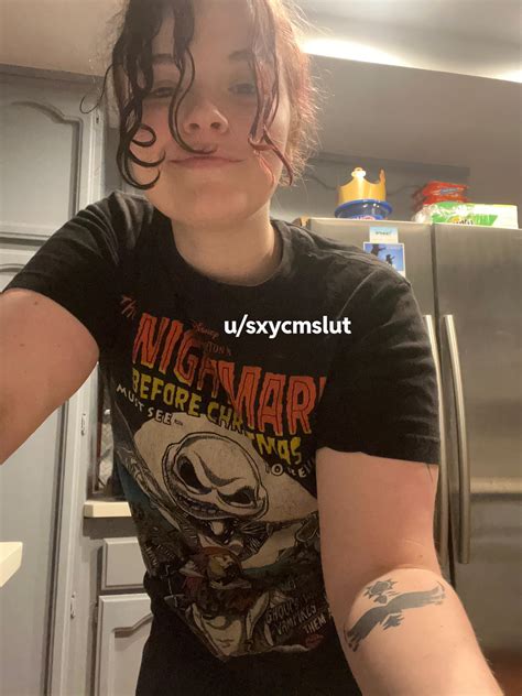 My mom said don’t get tats on my forearms…oops : r/tattooedgirls