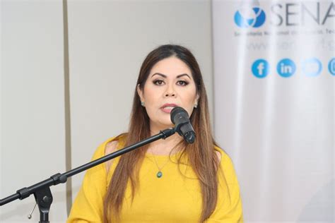 Dra Luisa Morales Secretar A Nacional De Ciencia Tecnolog A E