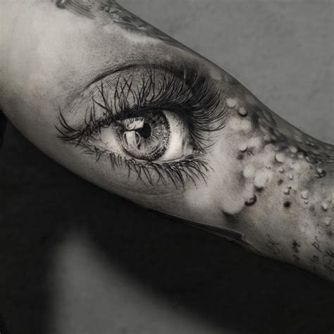 Realistic Eye Tattoos: Everything You Need to Know - CTMtattoo