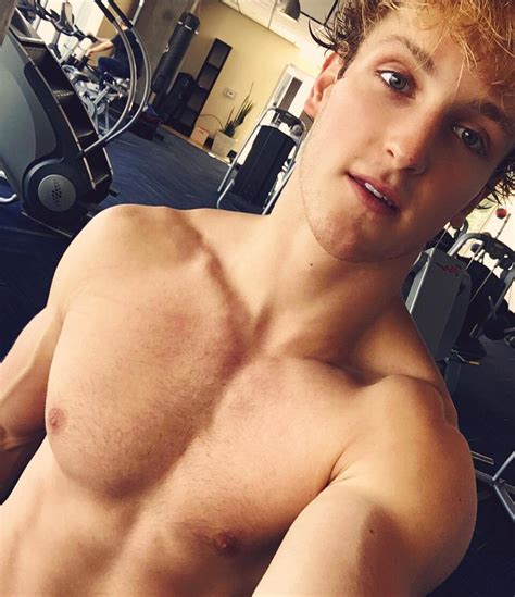 Omg He S Naked Youtube Star Logan Paul Omg Blog