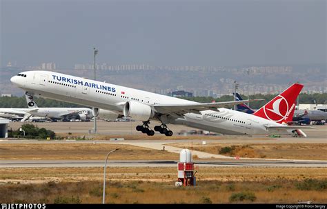 TC LJA Boeing 777 3F2ER Turkish Airlines Frolov Sergey JetPhotos