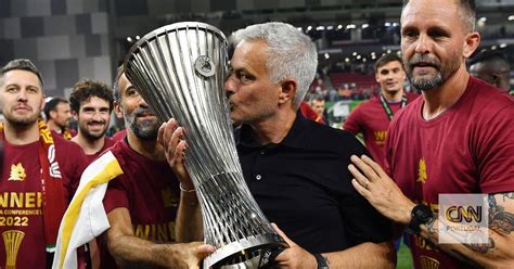 IFFHS nomeia Mourinho e Abel para o prémio de melhor treinador do mundo