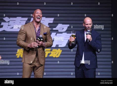 El actor inglés Jason Statham a la derecha y el actor estadounidense