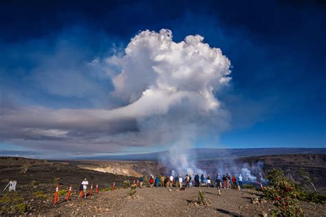 The Most Popular Trails in Hawaiʻi Volcano National Park, According to ...