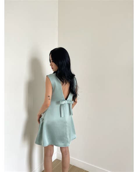naomi dress