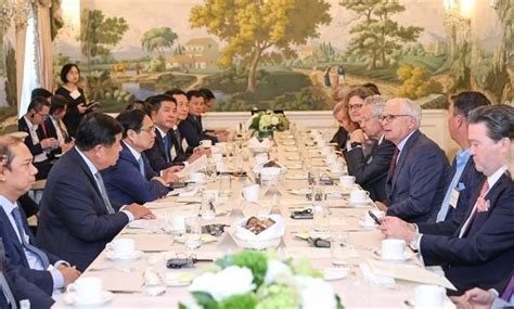 PM Calls On US Semiconductor Firms To Invest More In Vietnam Vietnam