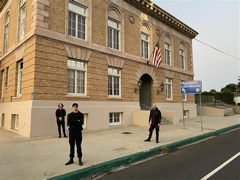 La Police Station Invasion