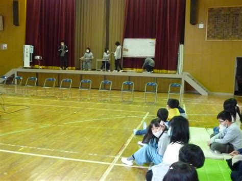 3月2日（火）全校 6年生を送る会② 亀山市立白川小学校