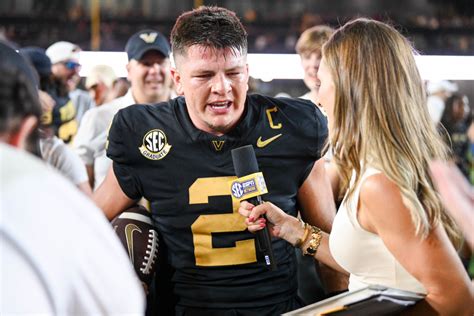 Vanderbilt Quarterbacks 8th Grade Sister Trolls Alabama After Upset