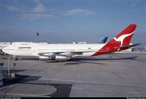 Vh Ebs Qantas Boeing B Photo By Mike Snyder Id