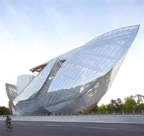 Fondation Louis Vuitton By Gehry Partners Gehry Architecture Futuristic Architecture