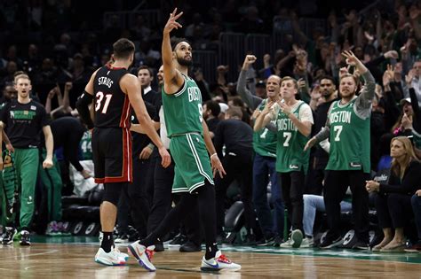 Boston ganha Jogo 5 em casa série 3x2 para Miami A Primeira Rádio do