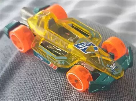 Arrow Dynamic 2015 Hotwheels Mainline Hot Wheels