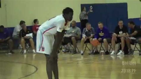 Manute Bol S Son Bol Bol Leads Kc Run Gmc 15s To The Jayhawk Finale Champioship Youtube