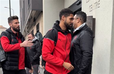 Mp Video L Arrivo Dei Rossoneri In Hotel Verso Milan Atalanta Anche